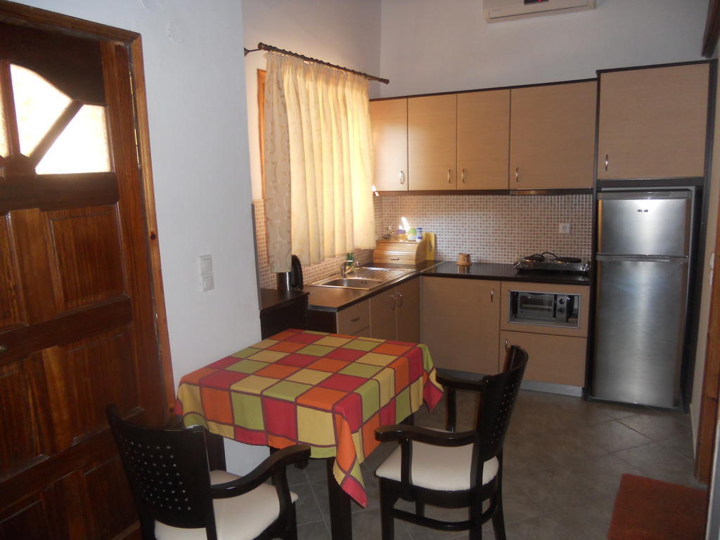 מית'ימנה Nadia Apartments חדר תמונה