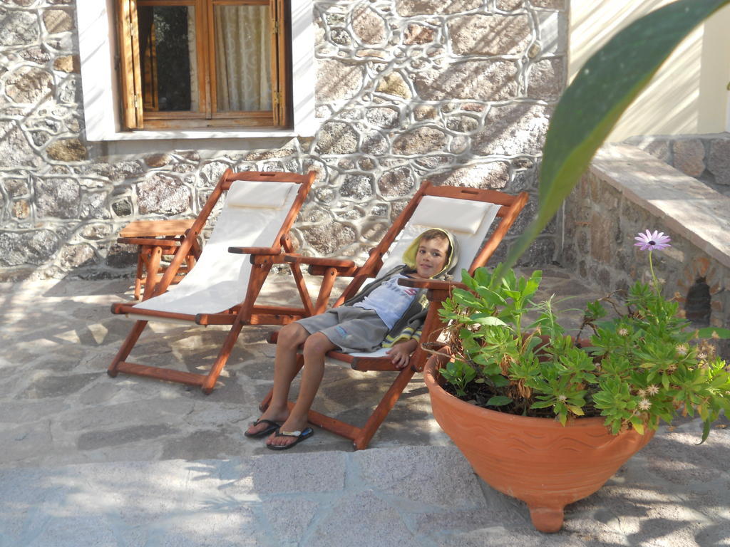 מית'ימנה Nadia Apartments מראה חיצוני תמונה