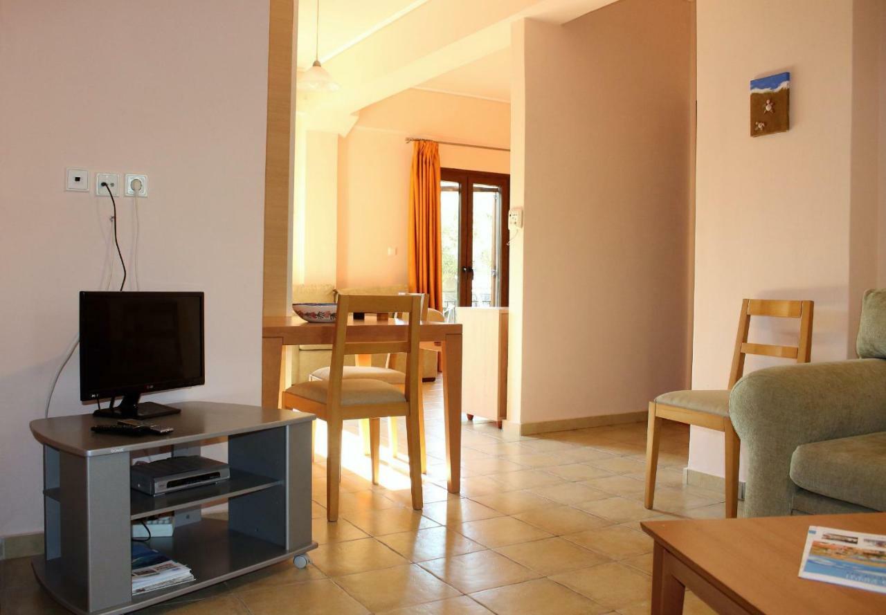 מית'ימנה Nadia Apartments מראה חיצוני תמונה