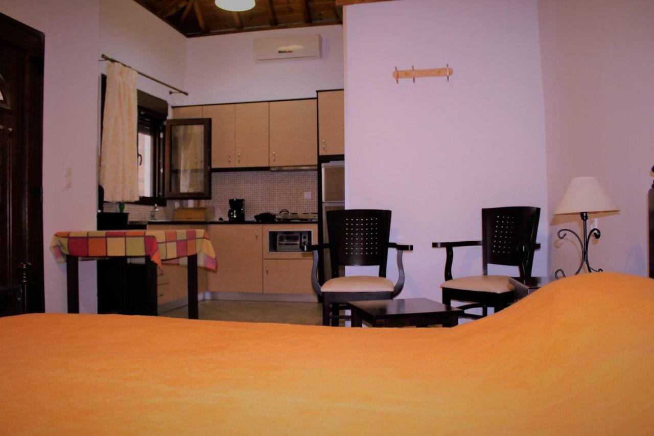 מית'ימנה Nadia Apartments מראה חיצוני תמונה